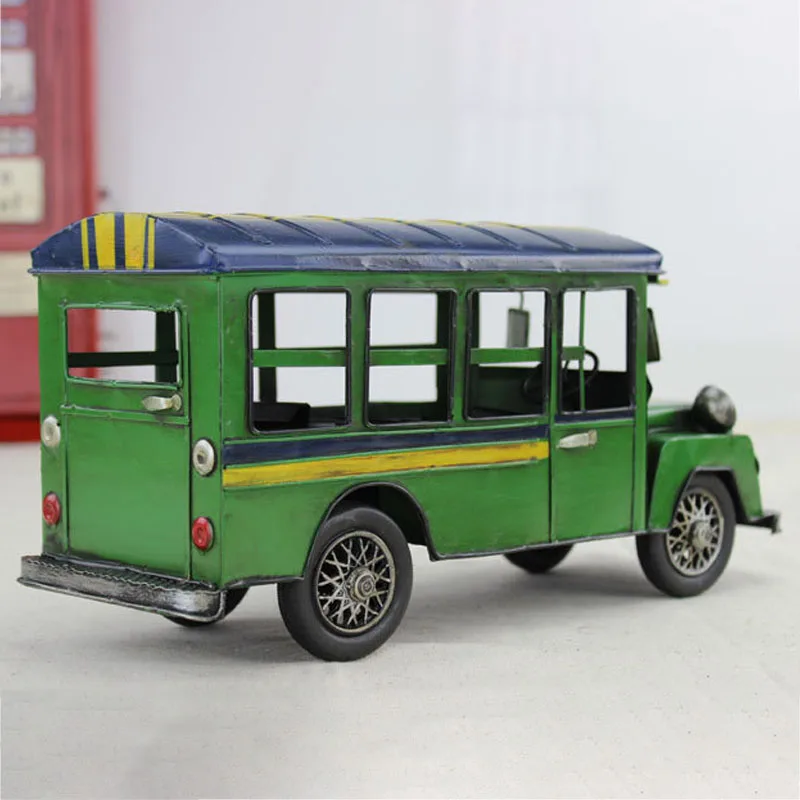 Retro Bus Home Decoration Handmade Crafts Desktop Display Furnishings Metal Car School Bus Ornament Study Room Decor Figurines