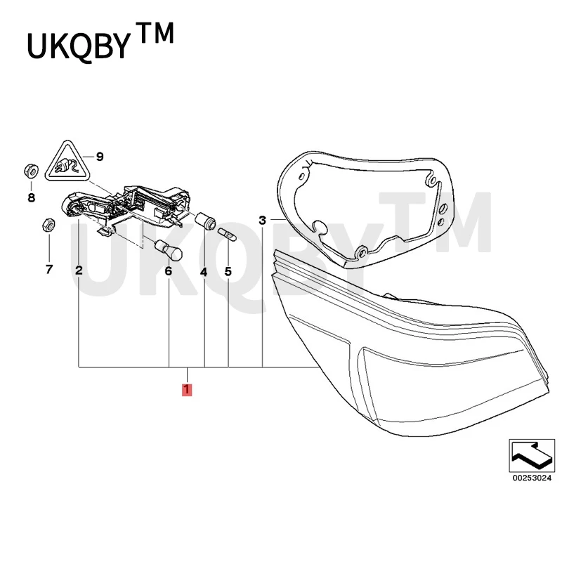 63217177281/282 Car rear turn lamp Brake reversing lamp E60 520I 528I 525I 530I 523I bmw5 Series No light bulb Half assembly