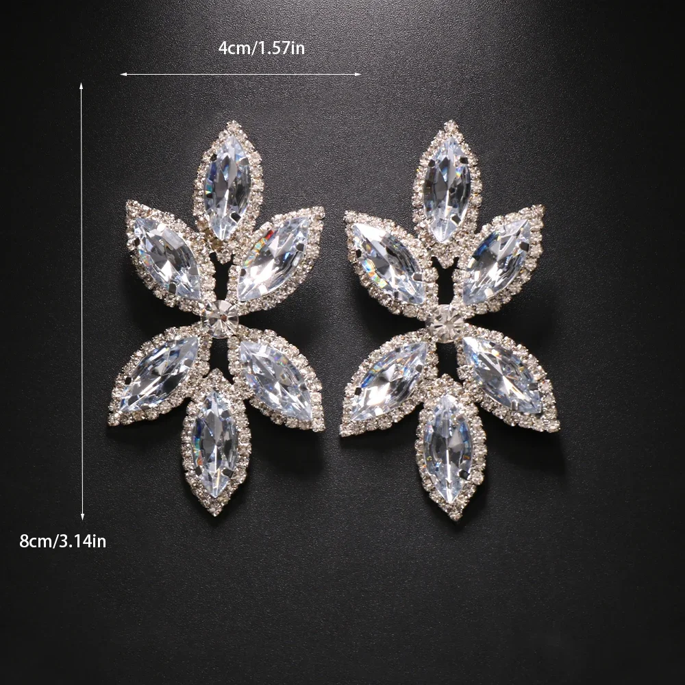 2024 New Trendy Rhinestone Flower Shaped Earrings Dinner Party Accessories Lady Fashion Personalized Jewelry Wedding Gift