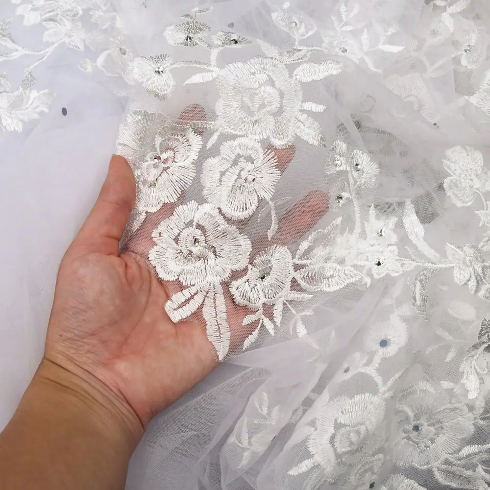 

Cathedral Style Embroidered Lace Veil With Hair Comb, Suitable For Bride Wedding, Bridal Photography Accessory, Engagement Part