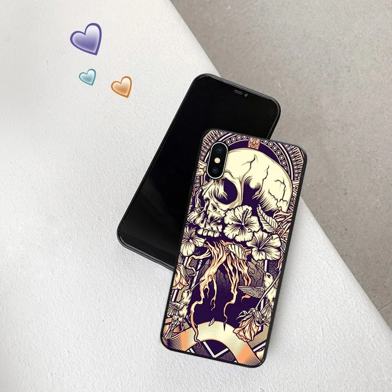 Phone Case for Apple iphone 16 Pro 15 12 11 13 Mini 14 Plus SE XR X XS Max Retro Style Flower Skull Soft Black Anti-Drop Cover