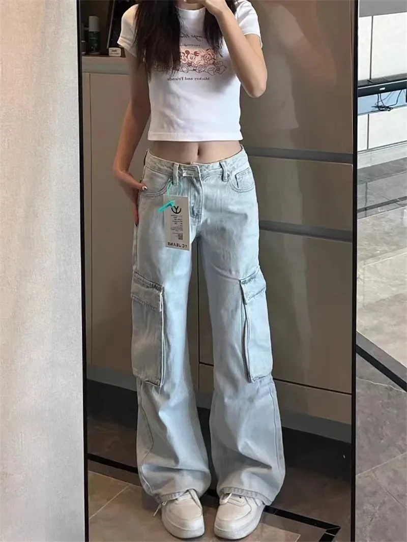 Jasnoniebieskie jeansy robocze dla kobiet 2025 Nowy model z wieloma kieszeniami Prosta rura Luźny krój Wyszczuplające i szerokie spodnie