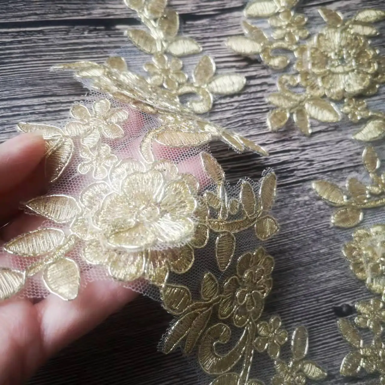 4Pcs Lace Applique three-dimensional flowers Gold White Embroidery Lace Trim Fabric Cloth Sewing Patchwork DIY Craft 25X10cm