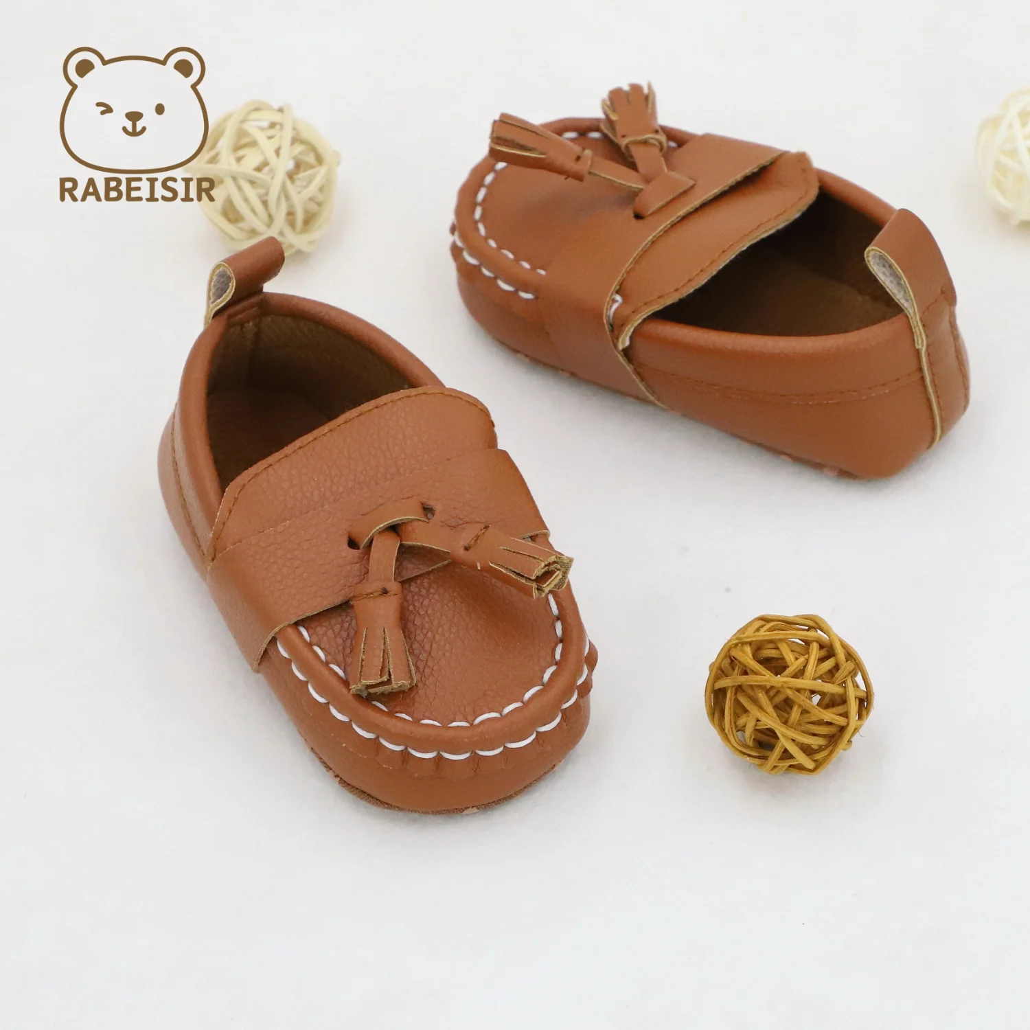 أحذية أطفال للربيع والخريف أحذية جلدية صغيرة كلاسيكية 0-1 ونصف سنة أحذية أطفال بخطوة أولى نعل ناعم مريح