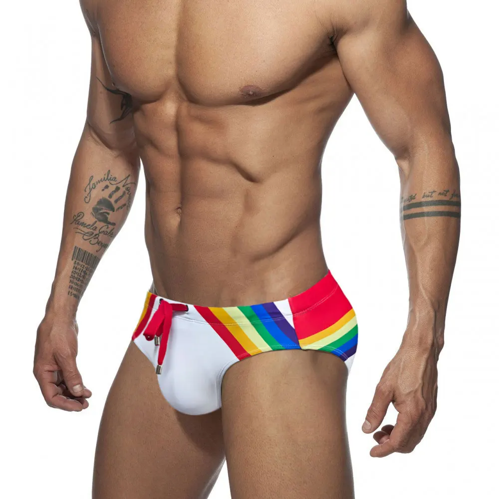 UXH Herren Schwimmslips Strandhosen Surf-Badehose PRIDE Regenbogen Sexy Surfbrett-Streifen Bademode mit Polster Push-up Schwimmanzüge