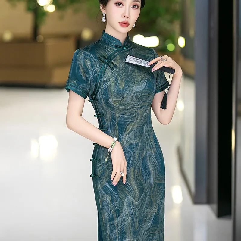 Рисунок 3 - Cheongsam, новое китайское женское