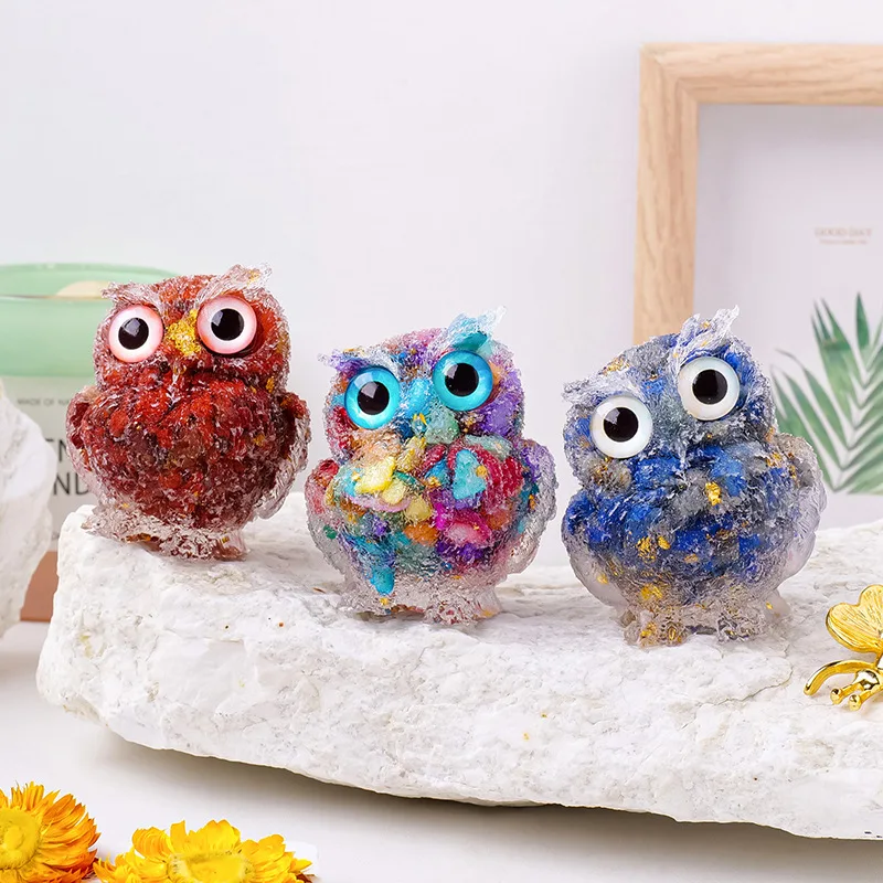 Hot selling natural crystal ornaments crushed stone drip resin cute owl decorations home desktop crafts ornaments