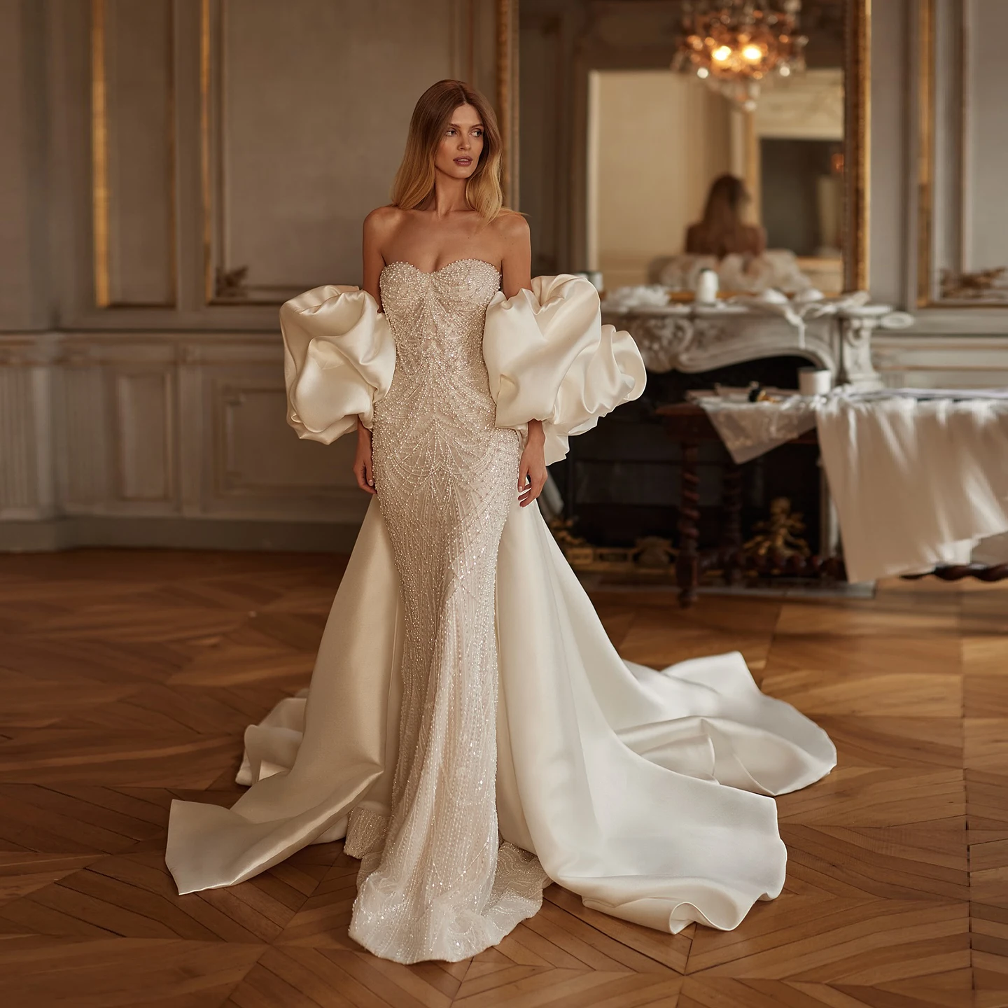 

Romantic Satin Wedding Cape With Long Train Detachable Puffy Short Sleeves Bridal Wrap Jacket Elegant Bridal Accessories TSWD928