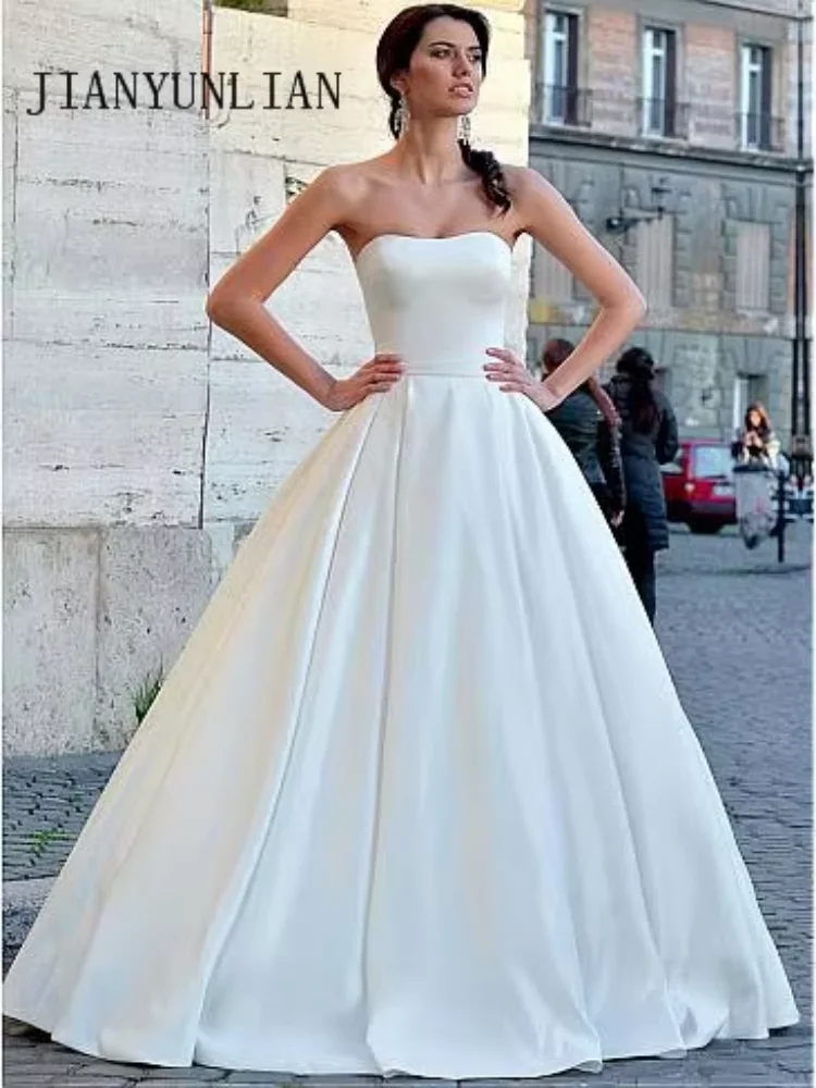 Customized New Arrival Strapless A-Line Wedding Dress Ruched Satin Gowns Floor Length Bridal Dress Lace up Vestidos De Noiva