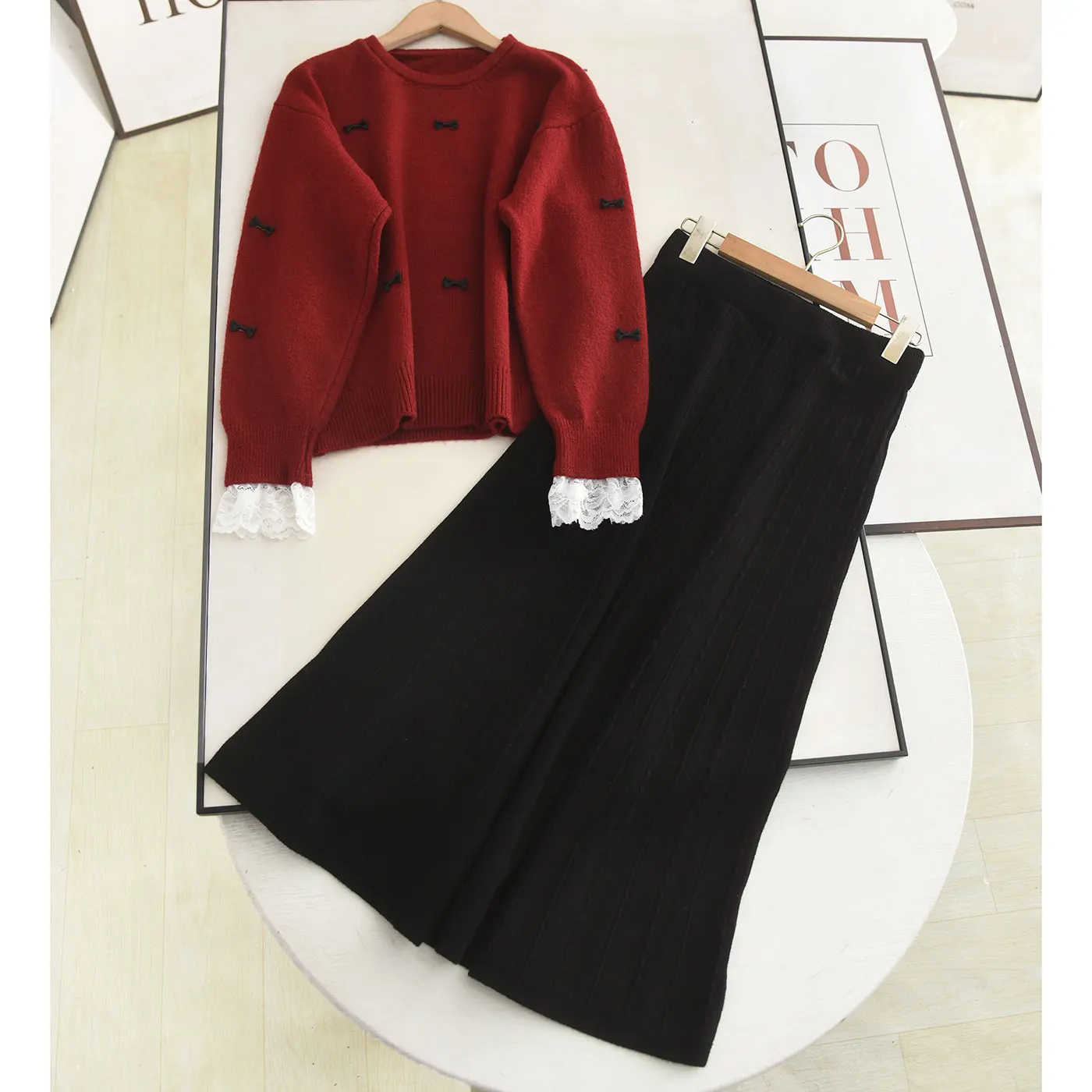 

Домашний вязаный свитер с кружевом D и узлом, юбка трапециевидной формы, комплект из двух предметов, универсальный зимний женский модный свитер