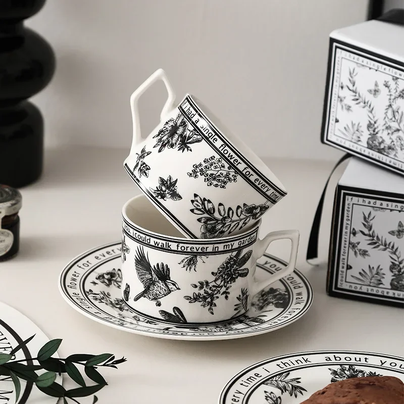 LingAo     Vintage ceramic coffee cups and saucers
