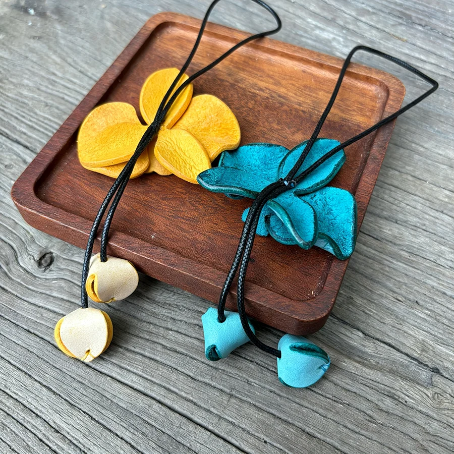 Phalaenopsis Cowhide Blossom Flower Bag Pendant Hand-woven Niche Wind Chimes Flower Keychain Decoration Bag Charm