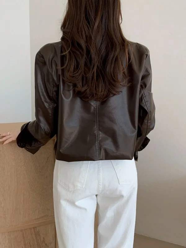 レトロな秋の女性用バイクスタイル長袖スーツカラーフェイクレザージャケットルーズフィット万能ショートコートアウター