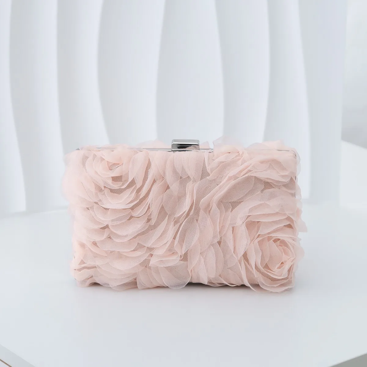 New fashionable rose flower exquisite wrinkle high-end dinner bag small square bag fresh shoulder messenger women's bag