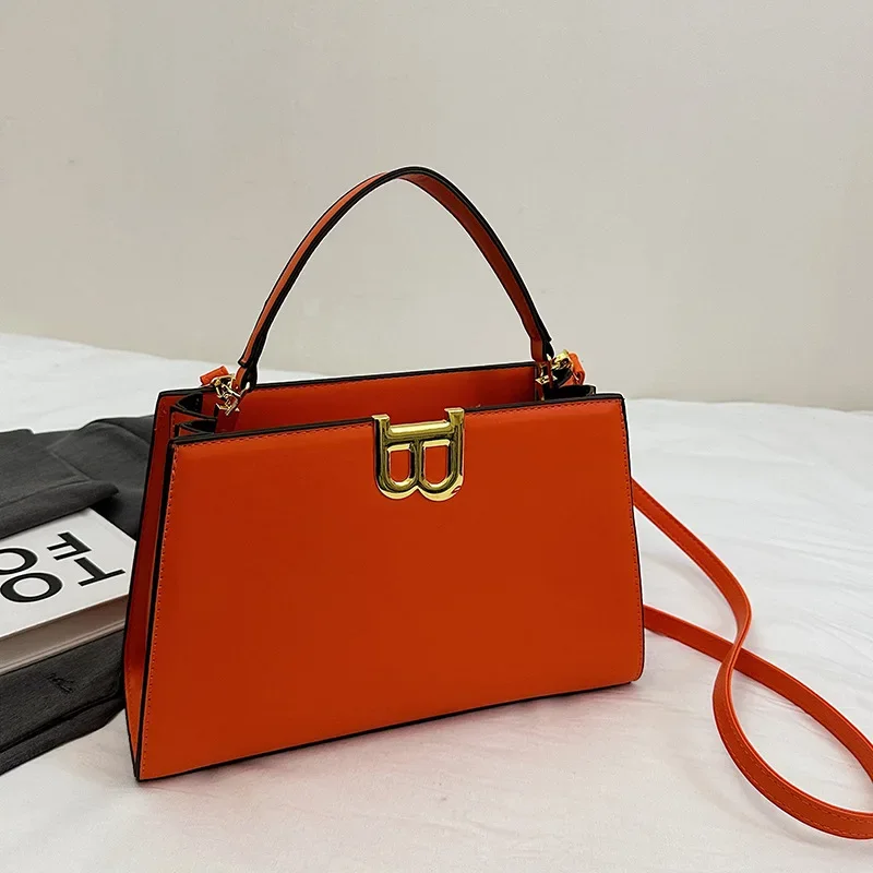 تخلق تصميمات العلامة التجارية الجديدة العصرية والعصرية والفريدة من نوعها وفاخرة حقيبة حمل بسيطة وعصرية وراقية. #4