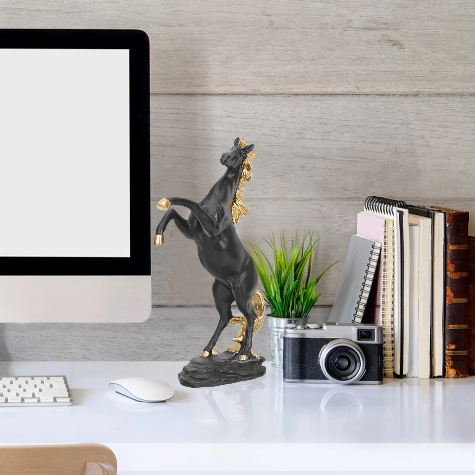 

Immediate Success Horse Figurine Resin Decor Home Adorn Statue Lifelike Model Bedroom Living Room Study Office Gift