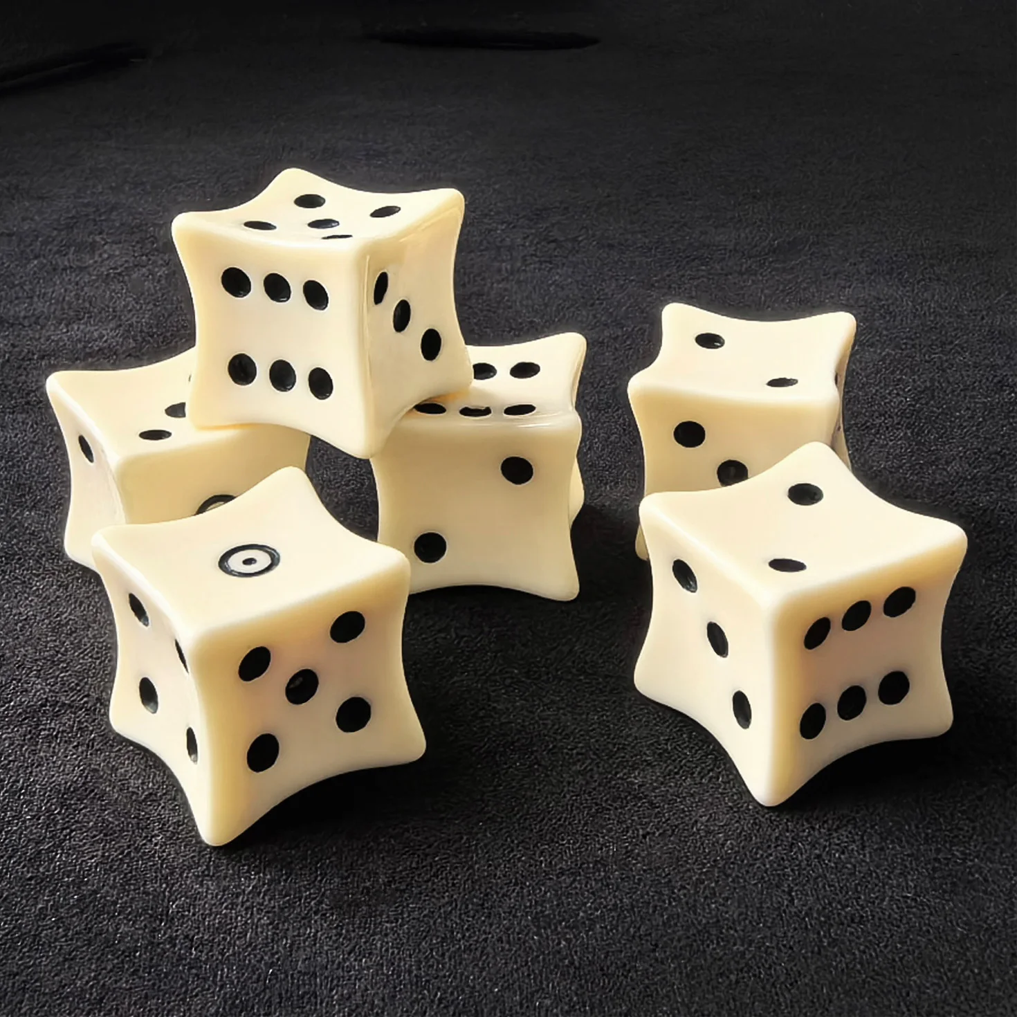 Set of 6 Bone Dice 16MM, Curved Bone Dice D&D RPG Game D6 Six Sided Plastic Bone Dice 6pcs Set