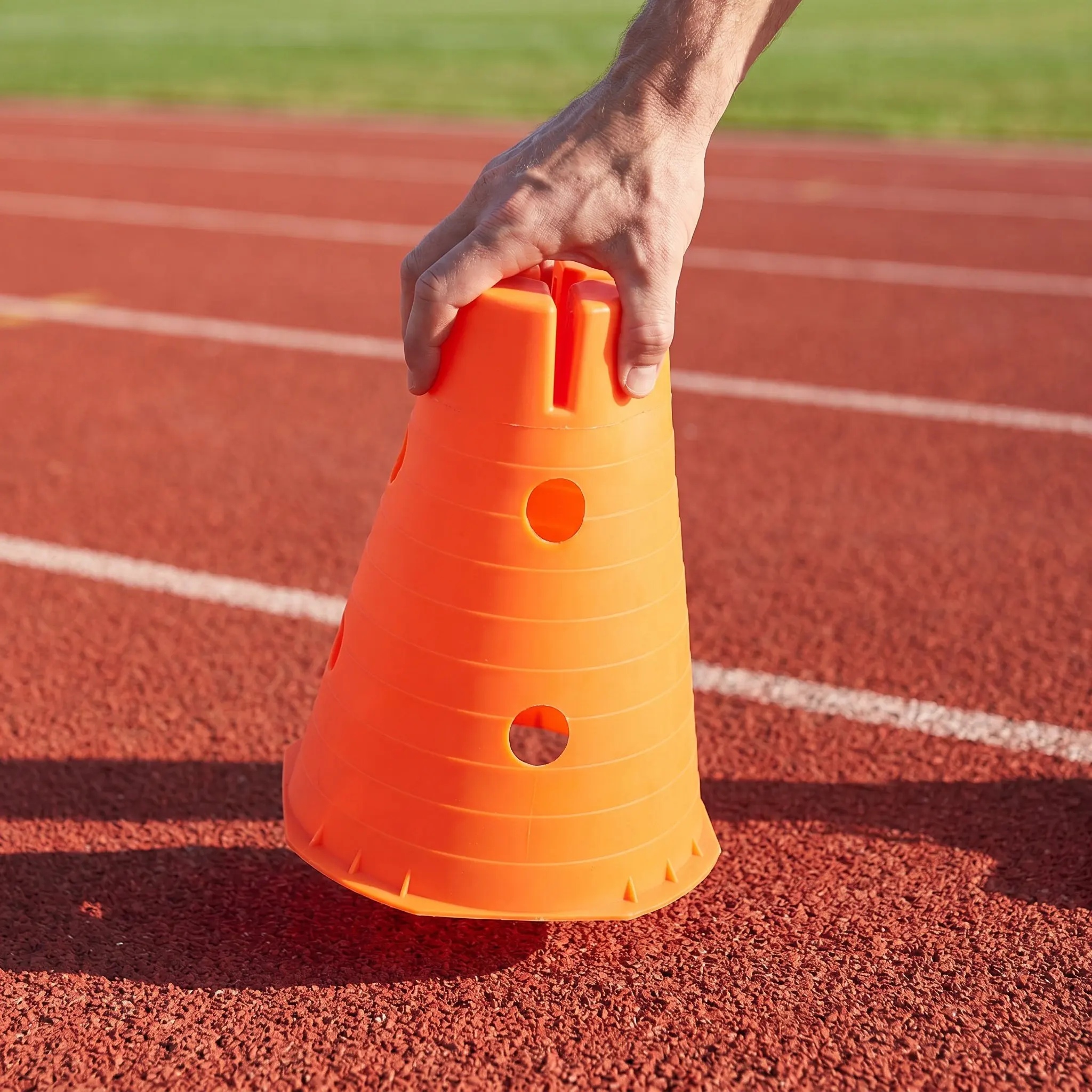 2 Buah Kerucut Latihan Kelinca - Football Training Cone ulasan dan harga