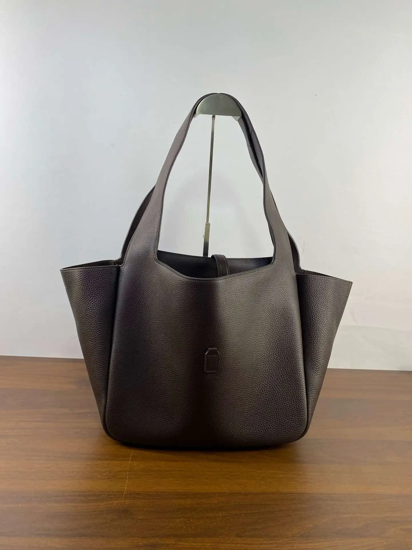 

2025 Women's Large Tote Bag Genuine Leather Crossbody Purse - Soft Pebbled Texture Top Handle Bag for Office & Shopping