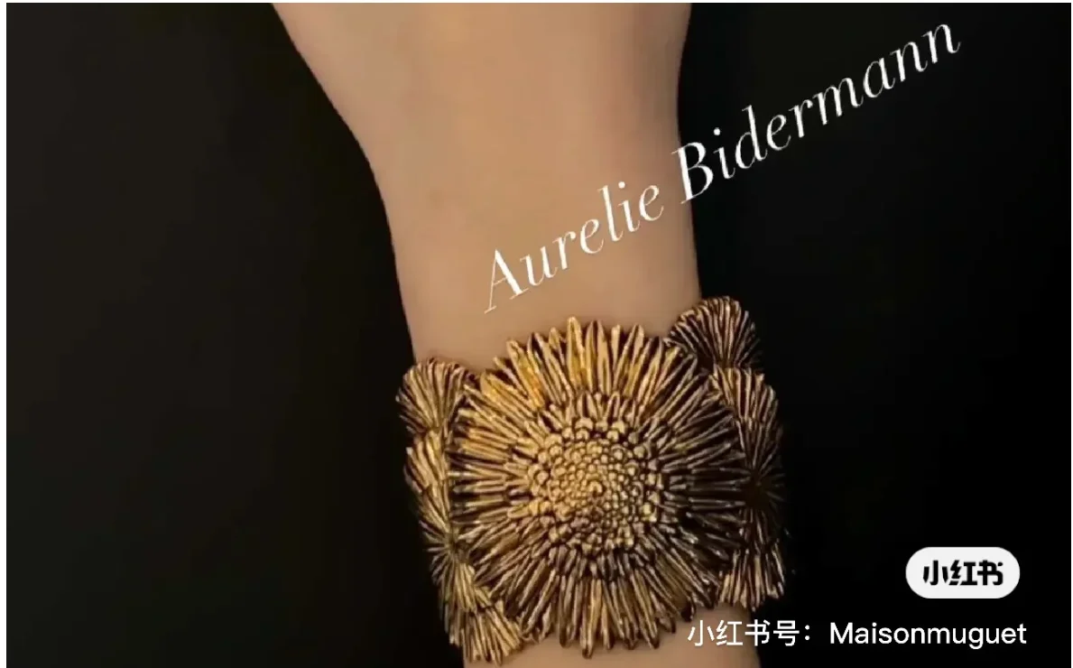 

Artistic retro exaggerated sunflower series high quality gold made old bracelet