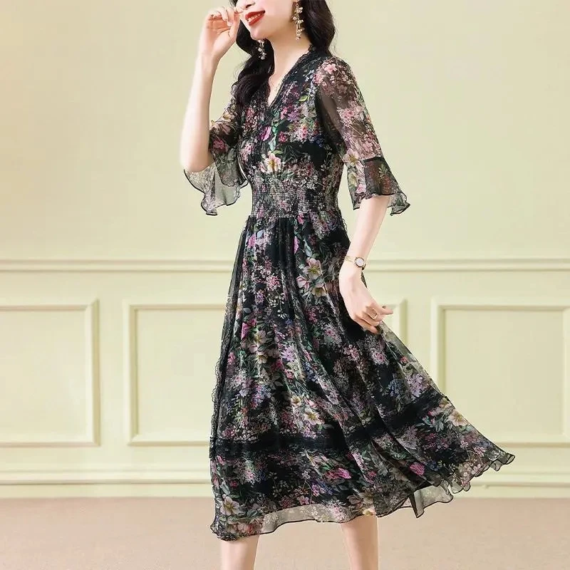 Silk Dress Ladies Summer 2024 New French V-neck Trumpet Sleeves Waist Slim Skirt High-end Silks Retro Floral Skirt