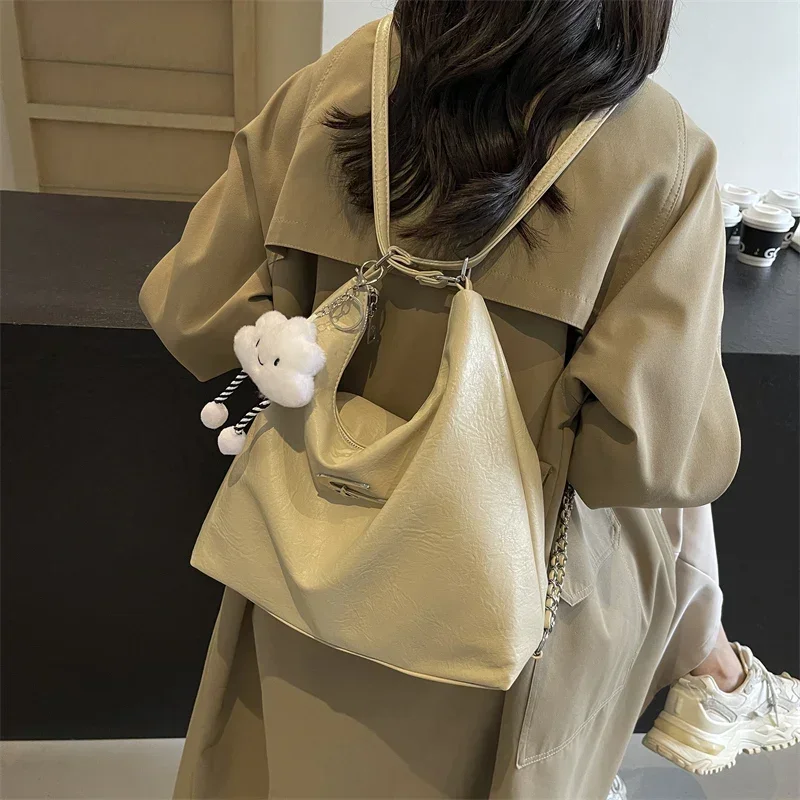 

Modern Minimalist Crossbody Bag - Luxury Leather Handbag For Women With Vintage Letter Logo & Stylish Commuter-Friendly Design