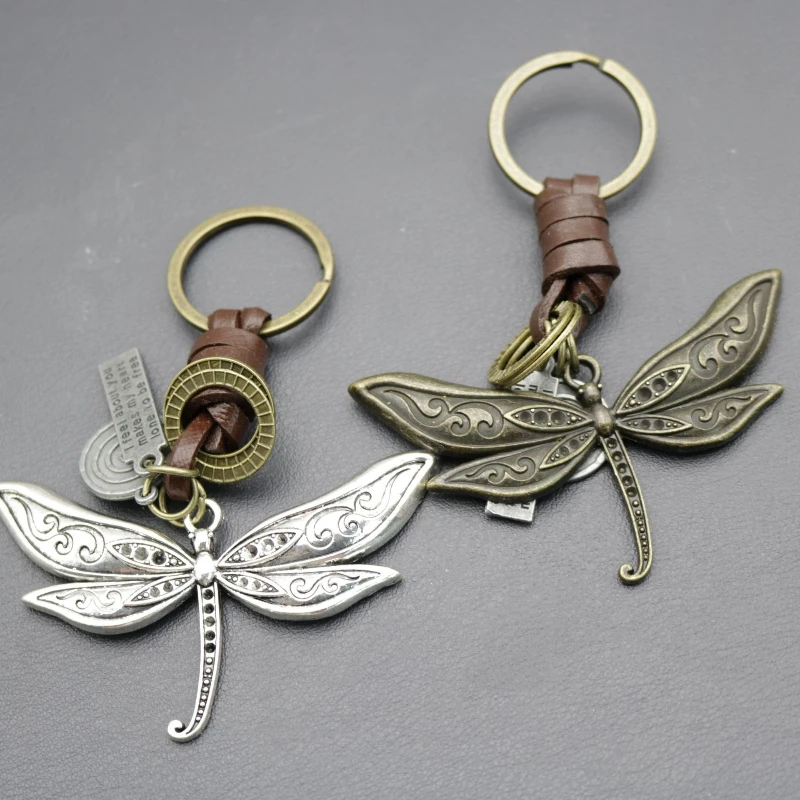 

Легкий роскошный креативный автомобильный брелок для ключей, подвесное украшение, маленькая стрекоза, тканые кожаные аксессуары в стиле ретро