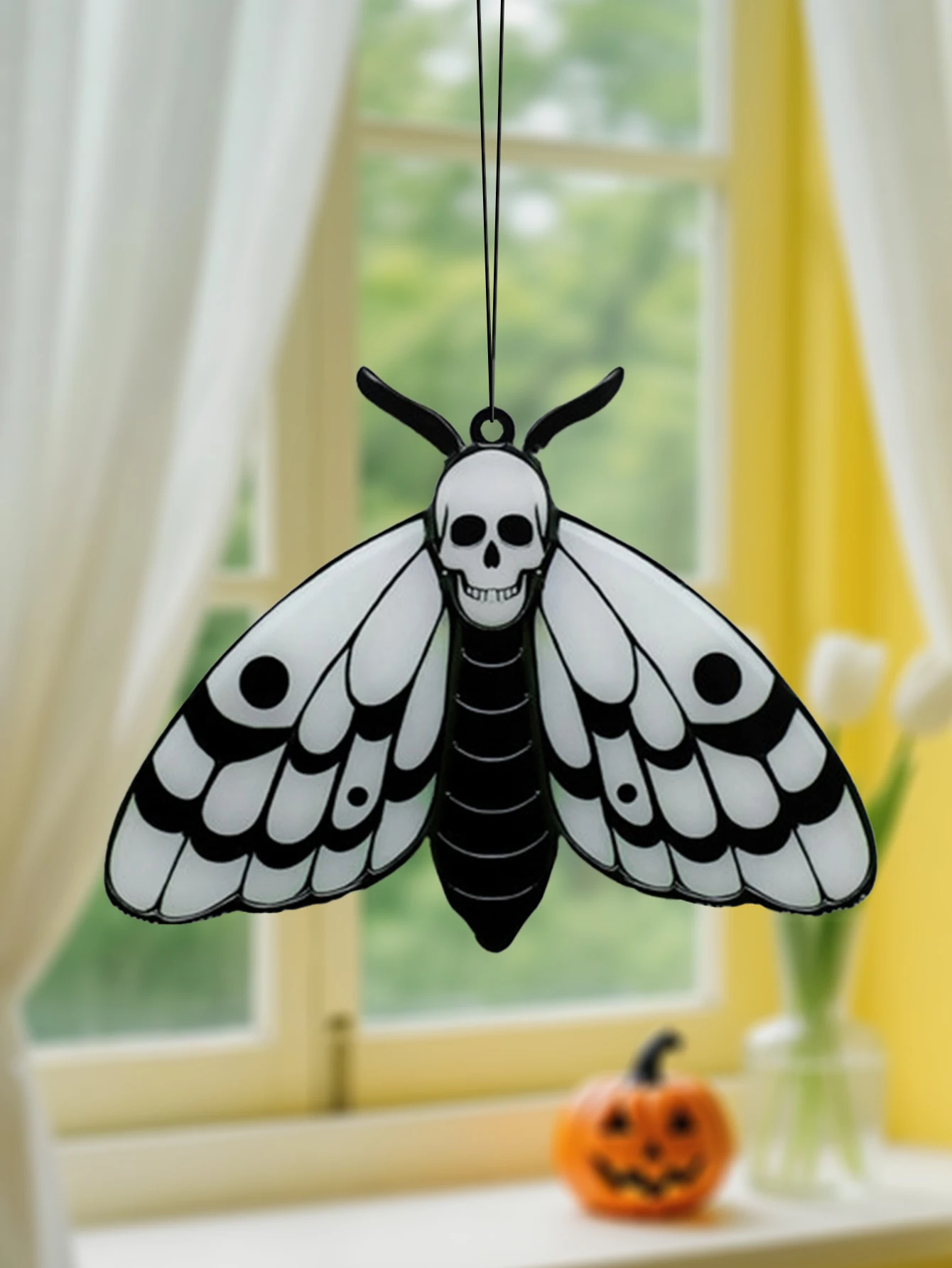 Halloween Totenkopf Motte Hängedekorationen Acryl Schwarz & Weiß Schmetterling Insekt Sonnenfänger Fensterdekoration Wandkunst Ornament Geschenk