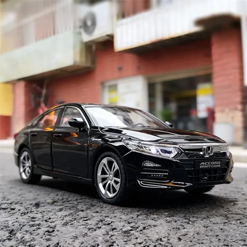 

1:24 HONDA Accord Alloy Car Model Diecasts & Toy Vehicles Metal Car Model High Simulation Sound and Light Collection Kids Gifts