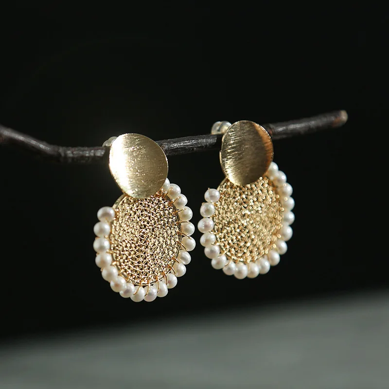 

Freshwater Small Pearls Hand-woven Bohemian Disc Fishing Net Spider Web Stud Earrings