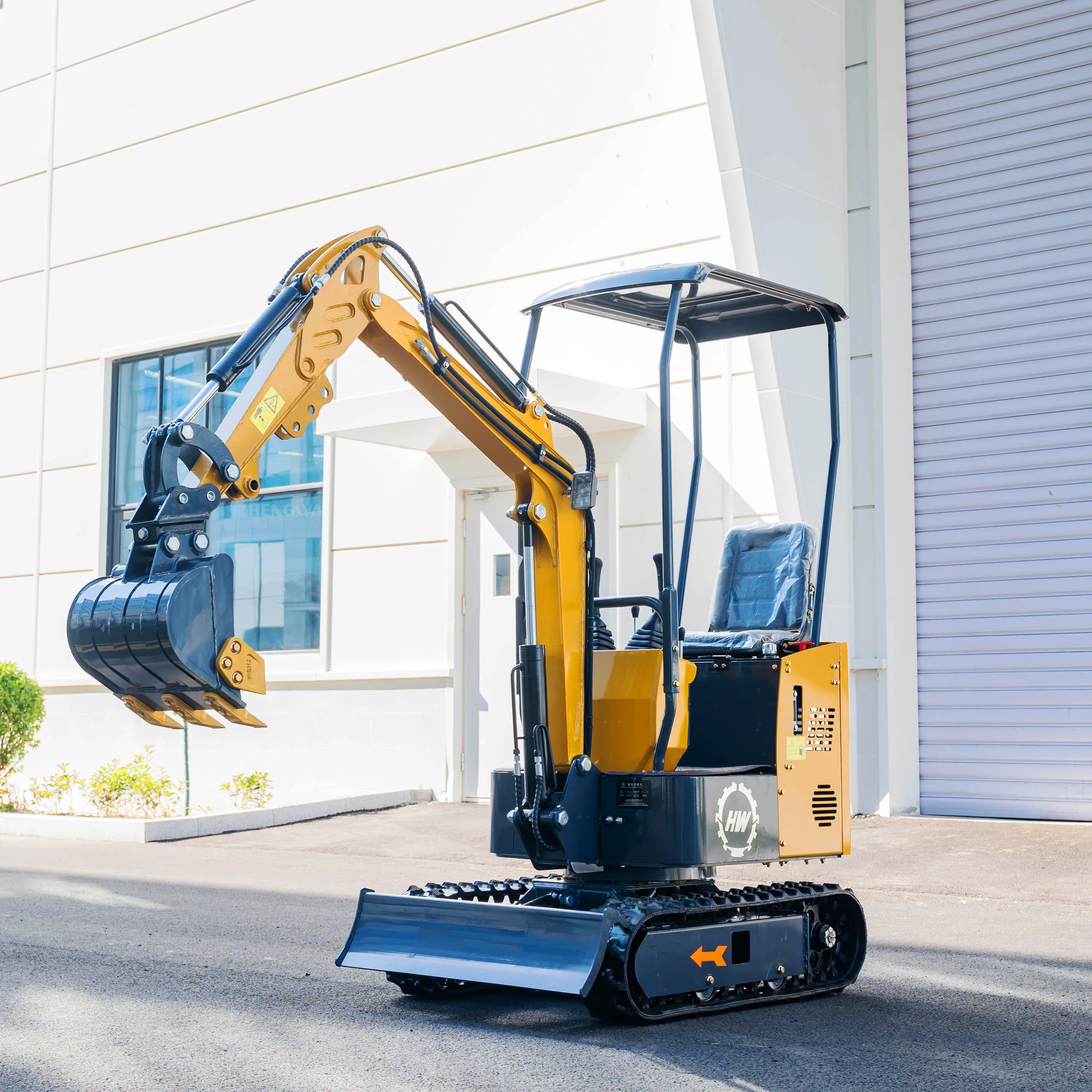 迅速配送 1.7トン ミニショベル 小型掘削機 家庭用 ディ - Tractor Backhoe のレビューと価格