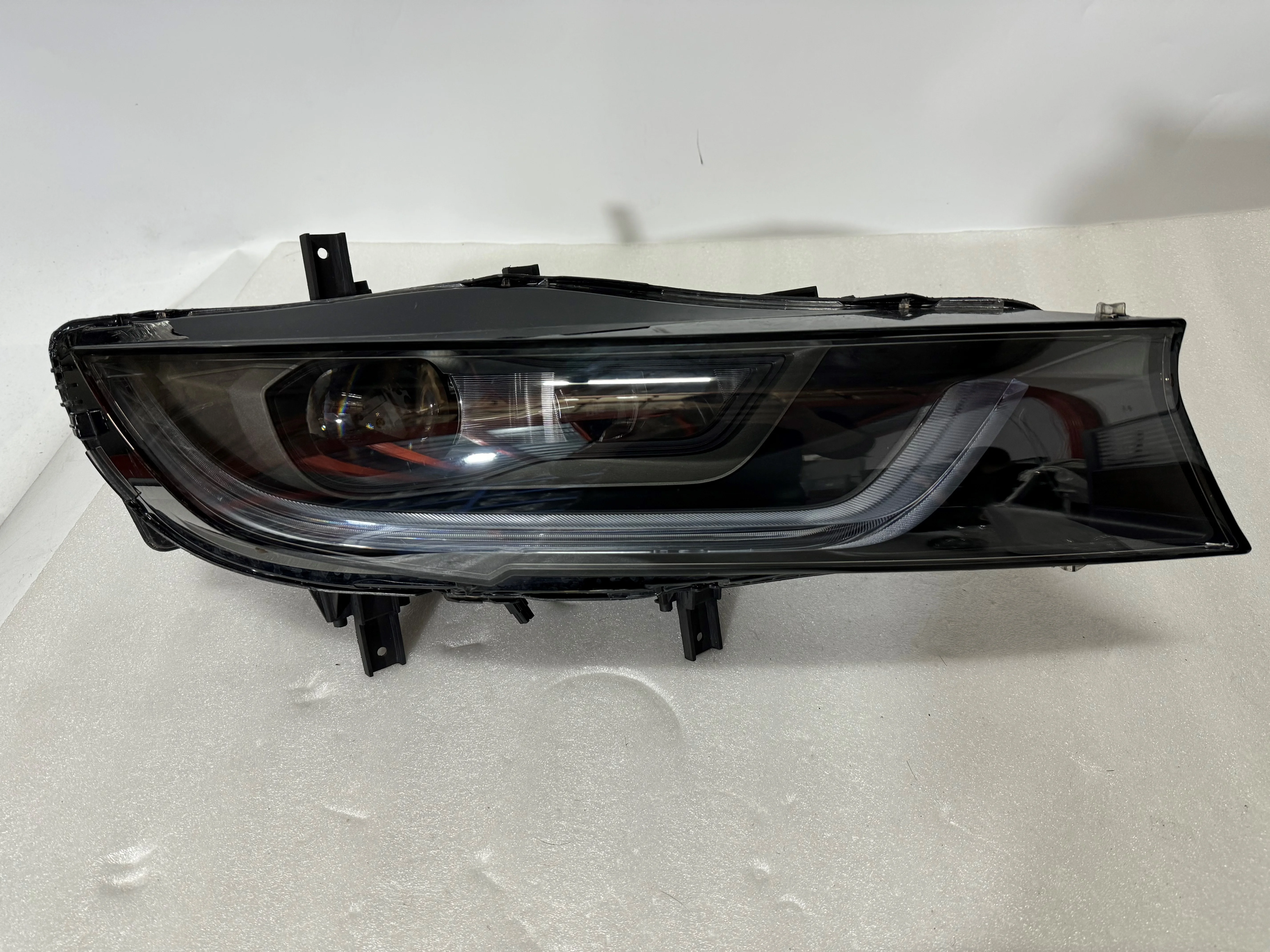 

Fit For BMW i8 Headlight 2014-2020 BMW i12 Headlight BMW i15 LED Headlight European Version Used For Replacement Plug And Play