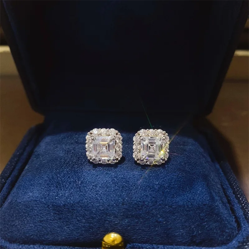 

Роскошные серьги из белого золота 18 карат и платины PT950 с микроинкрустацией муассанитом 2 карата в форме сахарного кубика, цвет D, VVSI, европейский и американский стиль.