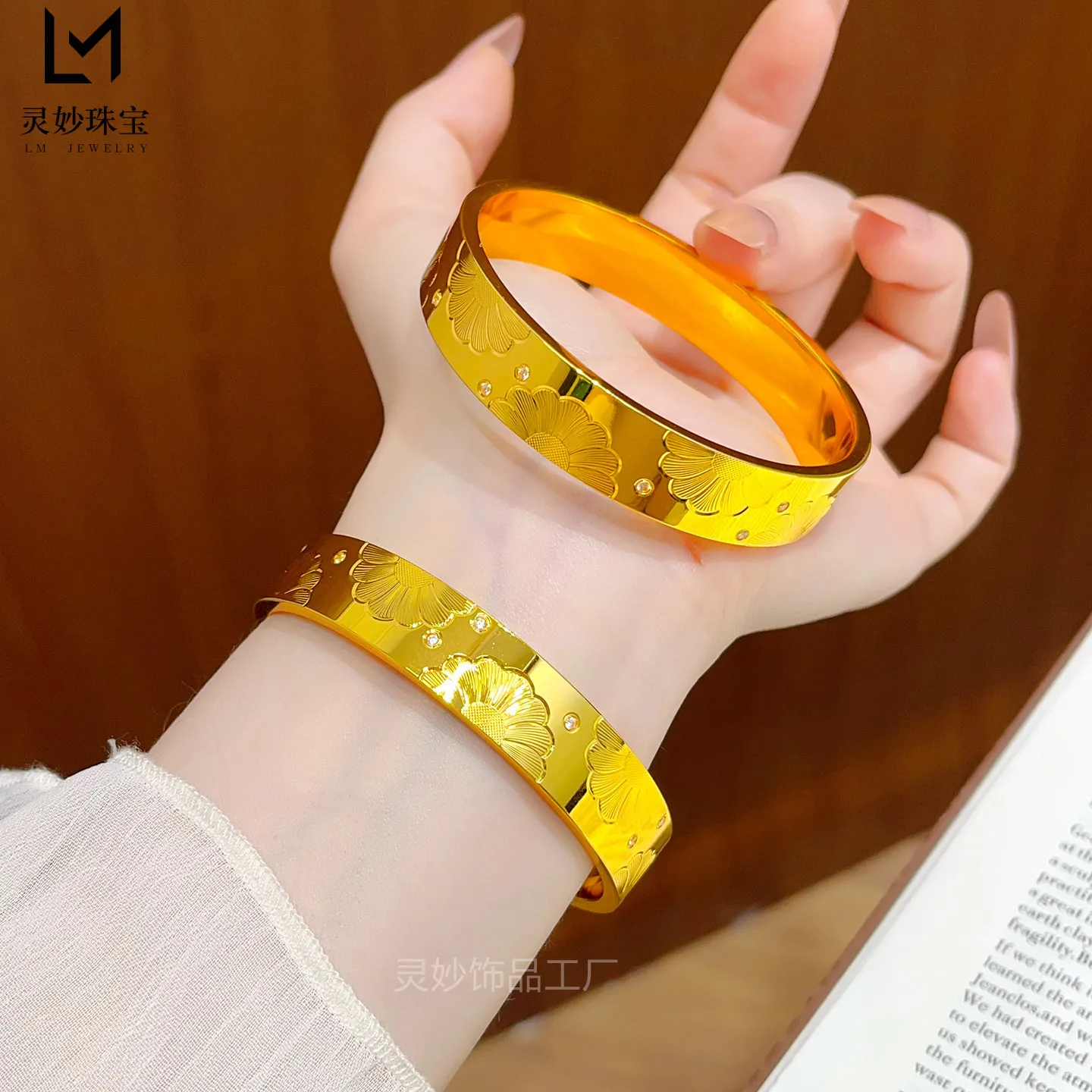Evergreen Timeless Diamond Dot Daisy Bangle For Women 24K Gold AU999 abandon redundant trivial messy decorative carving patterns