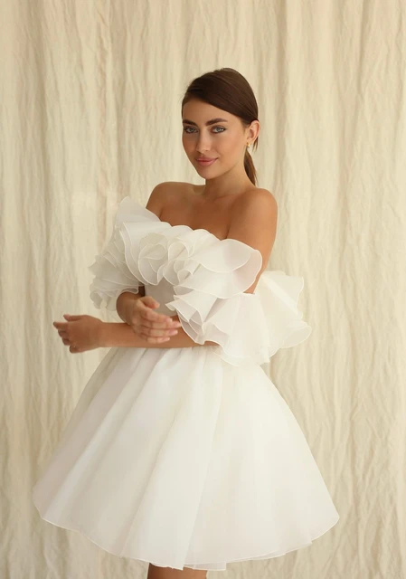 Short ruffle wedding dress outlet