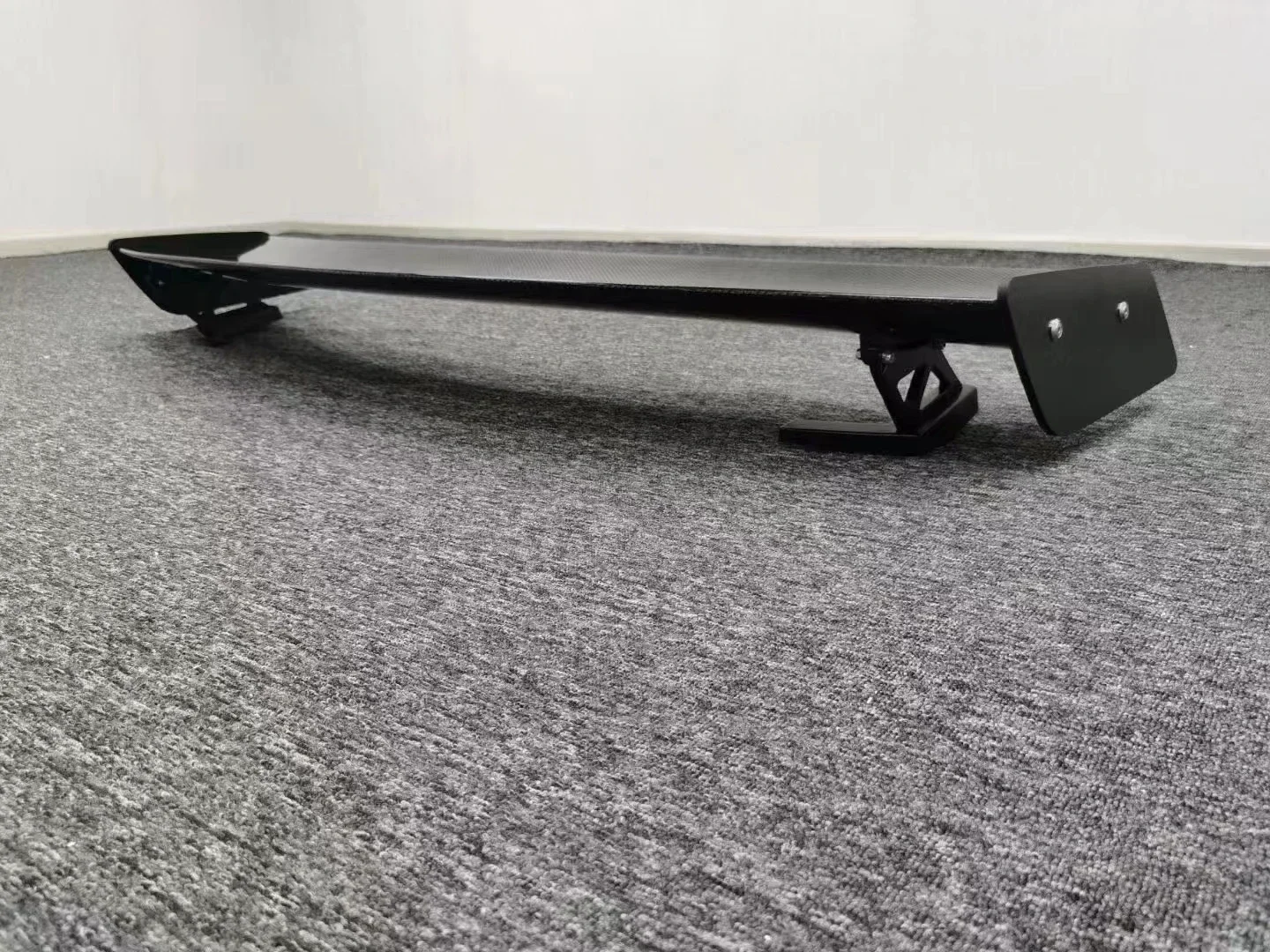 

Carbon Fiber Rear Tail Throat Modified To GT500 Body Kit Assembly Suitable for Ford Mustang Car Accessories