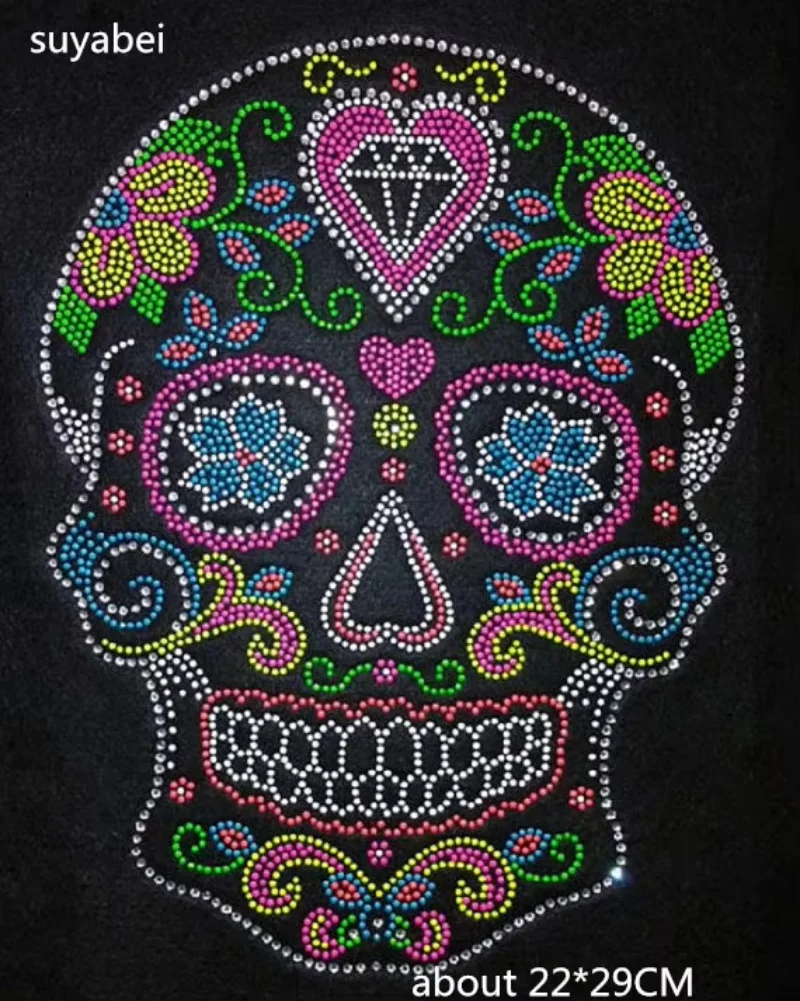 

Big Candy Color Skull Hotfix Rhinestone Transfer Motifs Strass Iron-On Patches for Shirts And Bags DIY Craft Supplies