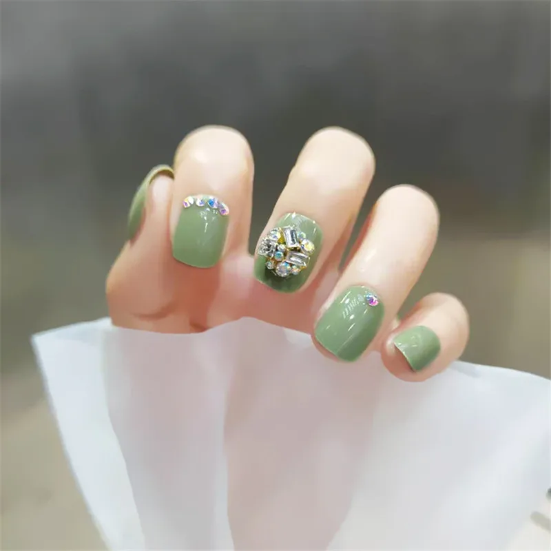 Parche de uñas postizas para mujer, blanqueador corto verde fresco de verano, maquillaje de uñas, té verde, uso de uñas