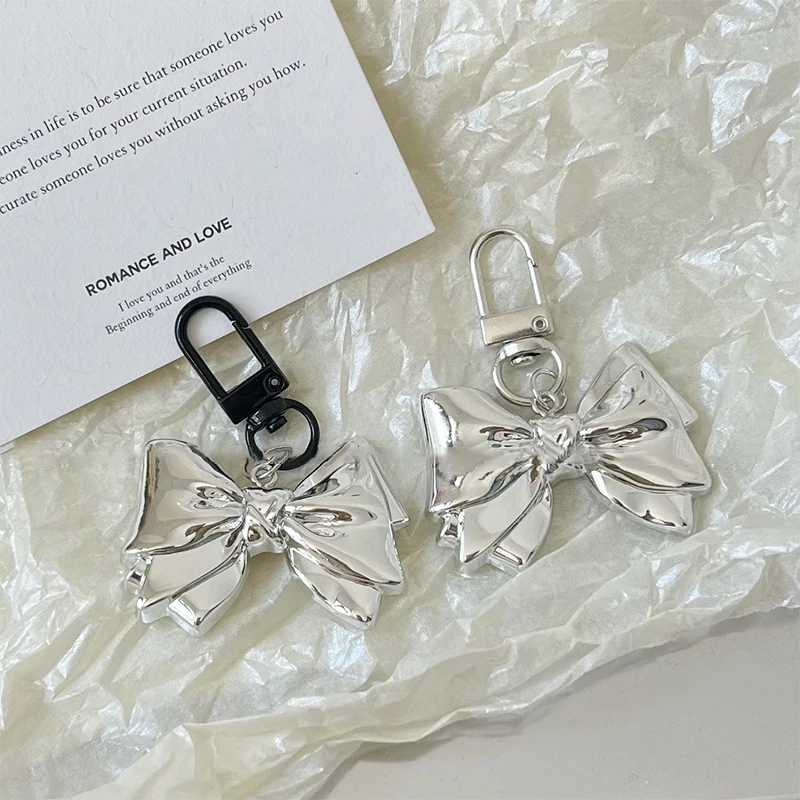 Silver Butterfly Knot Keychain Black Buckle Big Bow Tie Keyring Pendant For Women Couple Backpack Pendant Car Charm Keyring Gift