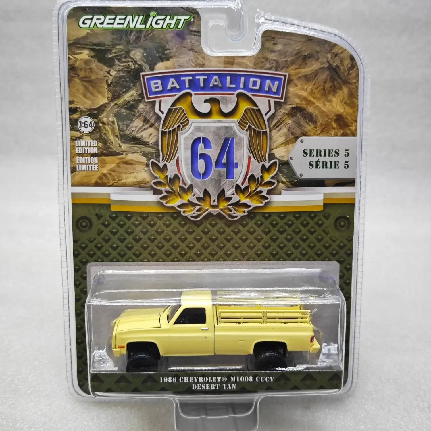 

Green Light 1:64 Camp 64 Series 5-1986 Chevrolet M1008 CUCV - Модель автомобиля Desert Brown, коллекция игрушек, подарков
