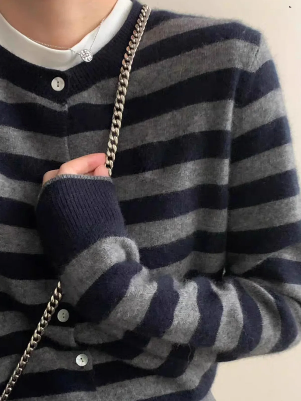 Cardigan lavorato a maglia in puro cashmere 100% a righe europee da donna primavera e autunno cappotto maglione sottile sciolto con giacca di lana