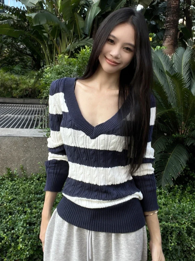 

Striped Pullovers Women Korean Fashion All-match Designed Autumn Sweater Knitwear Aesthetic Clothing V-neck Slim Basic Daily Ins