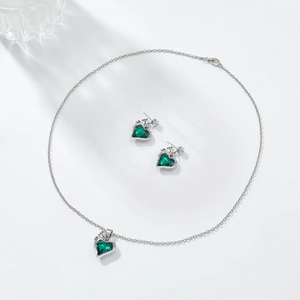 Sparkling Heart Pendant Love Heart Jewelry Set for Women Rhinestone Faux Gem Necklace Earrings Bridal Pendant for Weddings