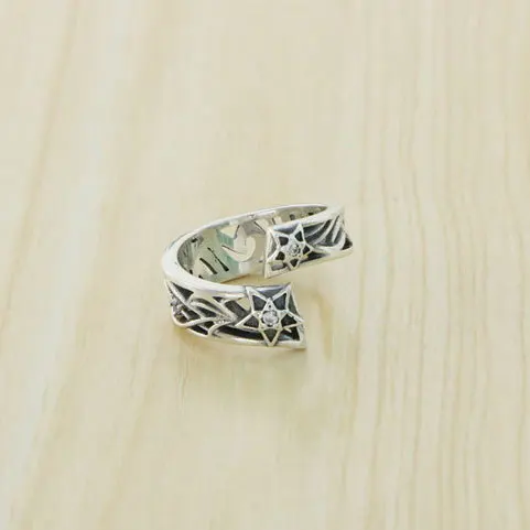 

Men's and women's heavy industry fashion s925 sterling silver Pentagram hollow opening wide version interwoven antique court rin