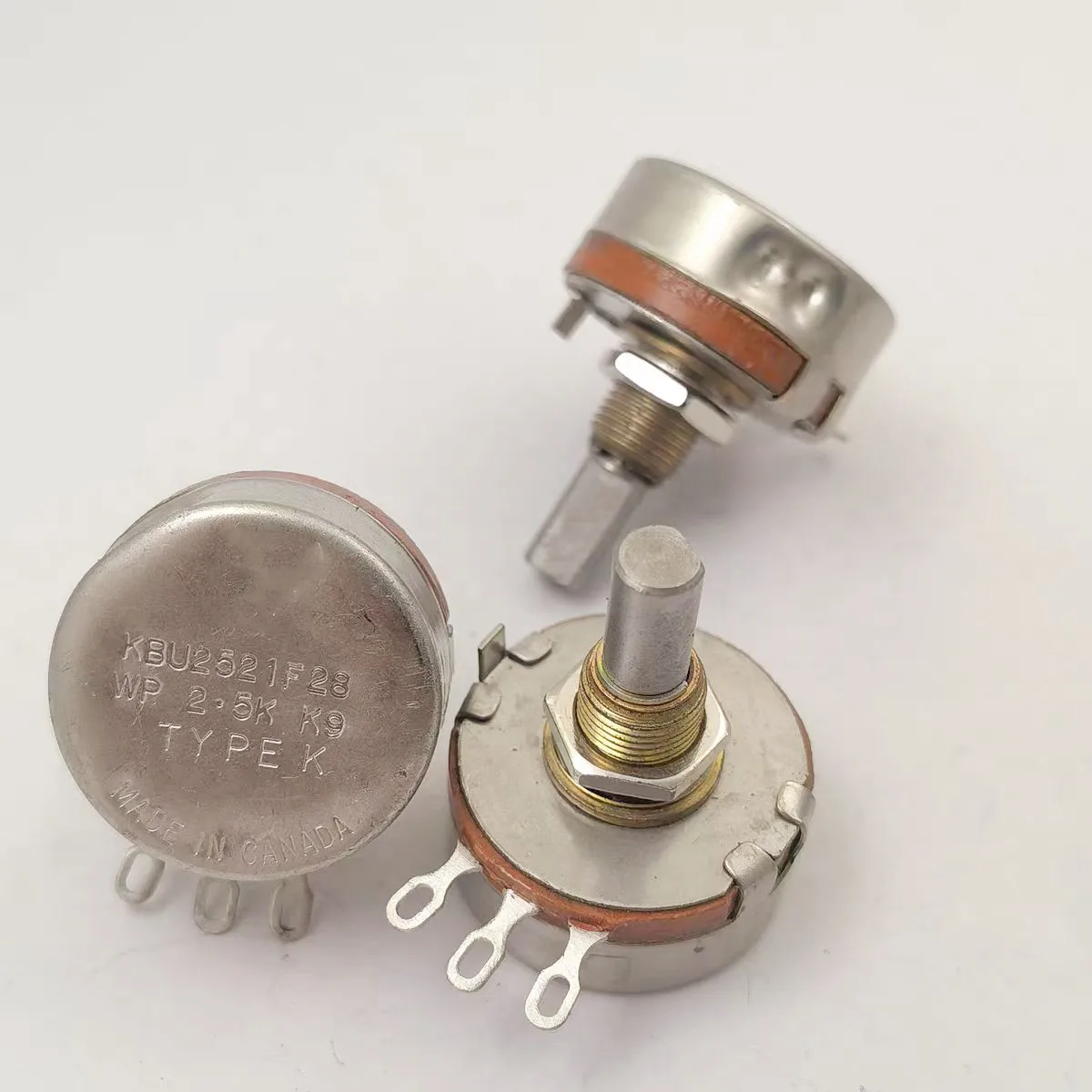 Original new 100% 24 Type potentiometer KBU2521E28WP 2.5K (SWITCH)