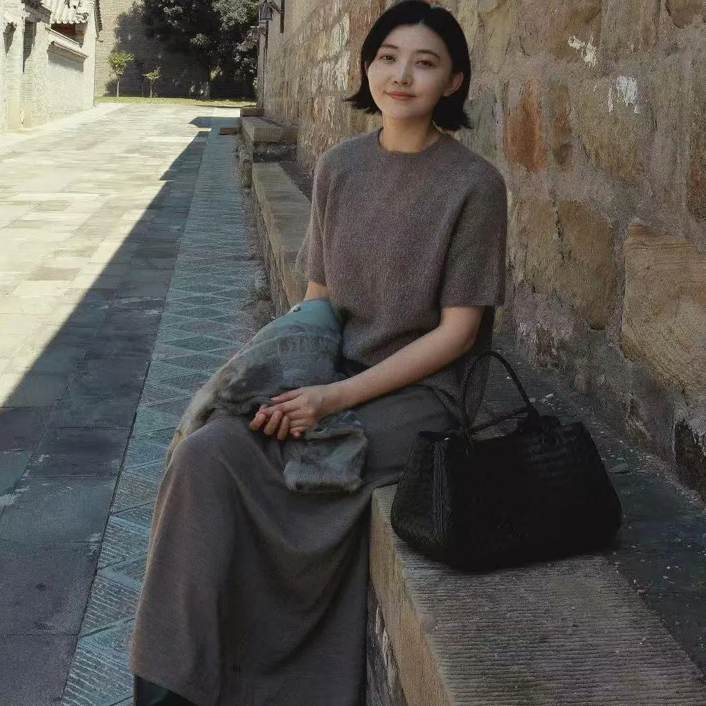 

Wei Stuff Cloud Softn Loose Fit round Ne Knitted ort Sve Pure Color Versatile Top Ladies Faion mat Sle