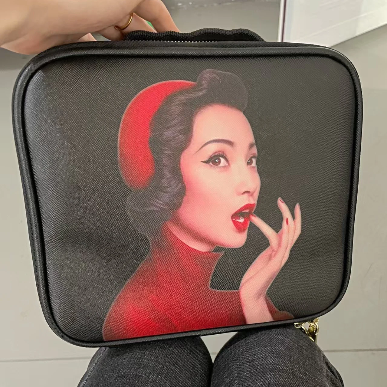 

Профессиональная косметичка 2026, косметичка с героями мультфильмов, органайзеры для макияжа, многослойный ящик для инструментов для татуировки ногтей, чемодан для хранения, сумка