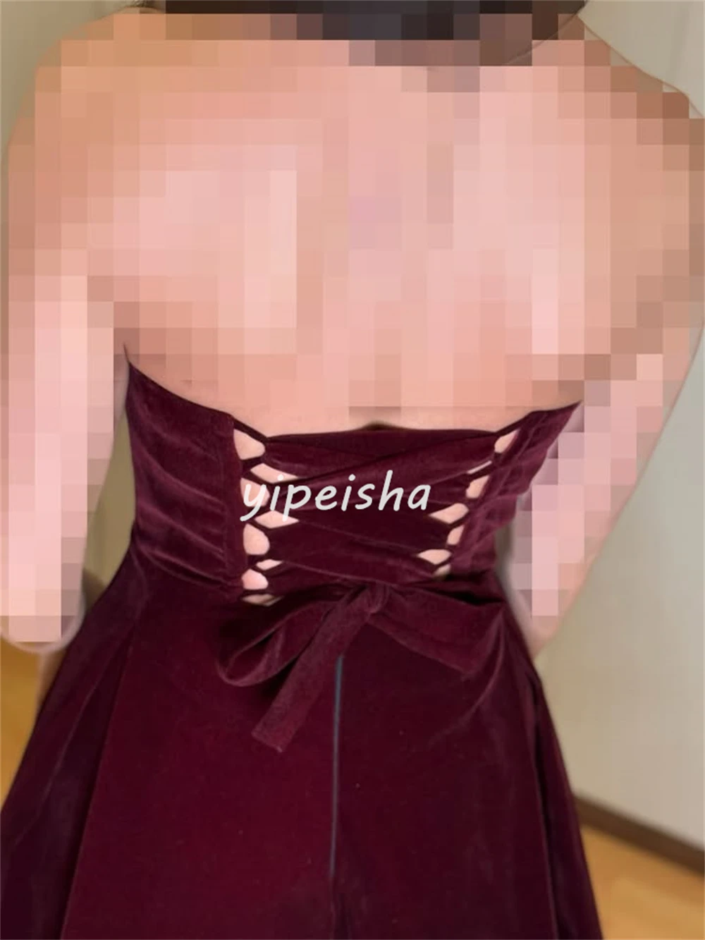 Maßgeschneiderte klassische elegante Velours-Perlenfalte, A-Linie, trägerlose Minikleider, maßgeschneiderte Anlasskleider, moderner Stil, hohe Qualität