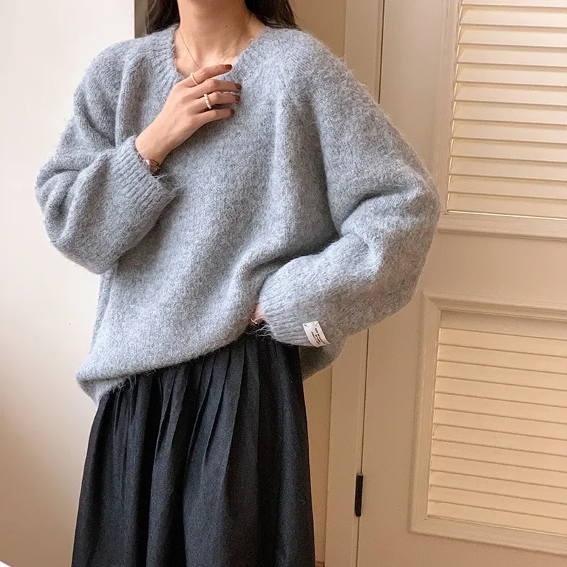 Korean Furry Niche Loose Sweater Round Neck Lazy Style Autumn and Winter Long Sleeved Soft and Sticky Patterned Knitted Top