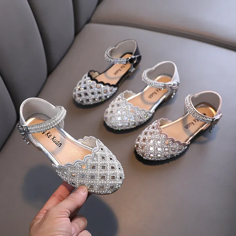 

New Spring Summer Korean Dance Shoes Children Girl Rhinestone Princess Openwork Lace Solid Color Shoes Kids Pearl Show Shoes